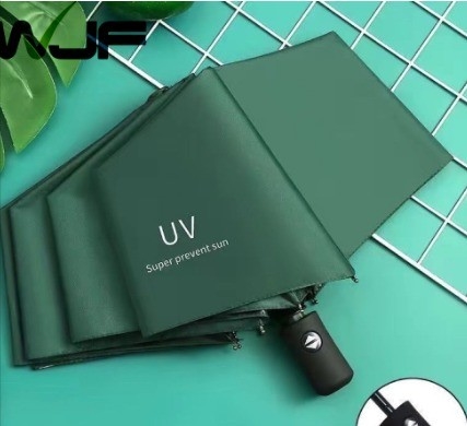 Advertising Clear Vinyl Triple Fold Umbrella with Minimalist Design and Manual Control