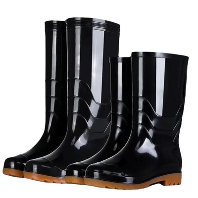 High Tube Rain Boots for Men Made of Plastic in Customized Color and Durable Material