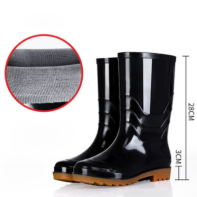 High Tube Rain Boots for Men Made of Plastic in Customized Color and Durable Material