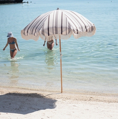 Tourist Attraction Must-Have Outdoor Tassel Beach Umbrella with Umbrellas Base