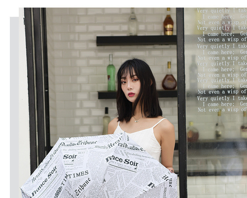 Newspaper Printing Umbrella with Customized Logo 3 Fold UV Resistant Fiberglass Frame